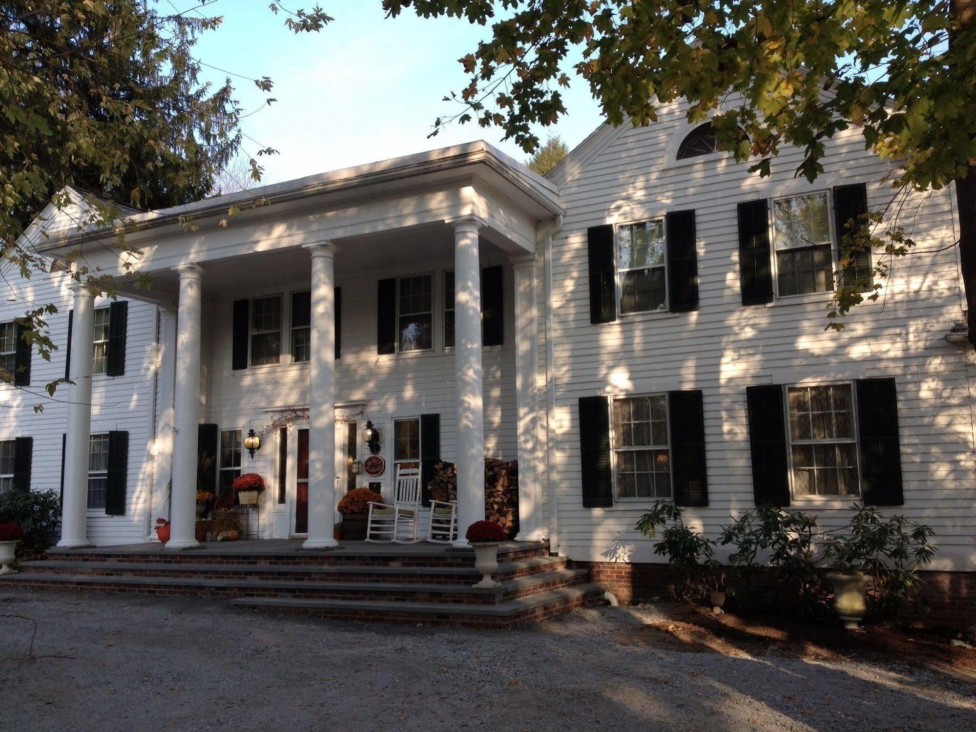 The Inn At סטוקברידג' מראה חיצוני תמונה